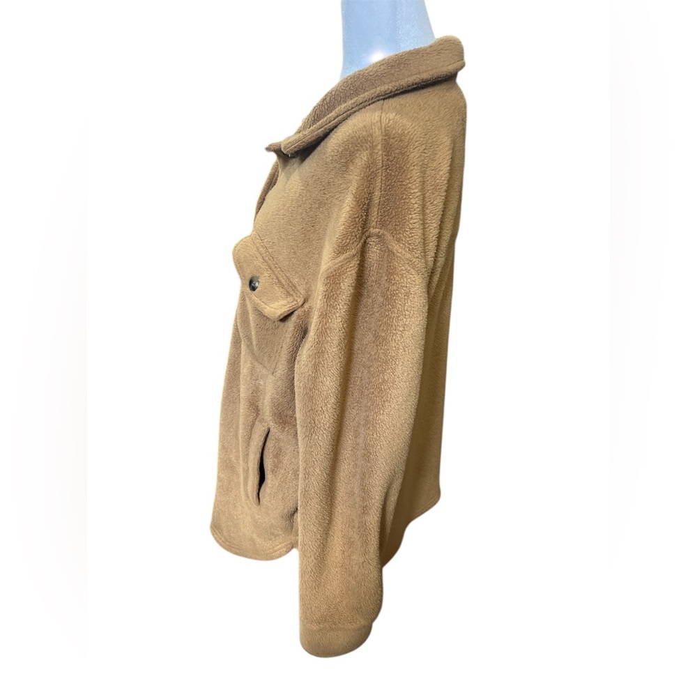Thread & Supply Shacket in Toasted Coconut - Picture 4 of 11